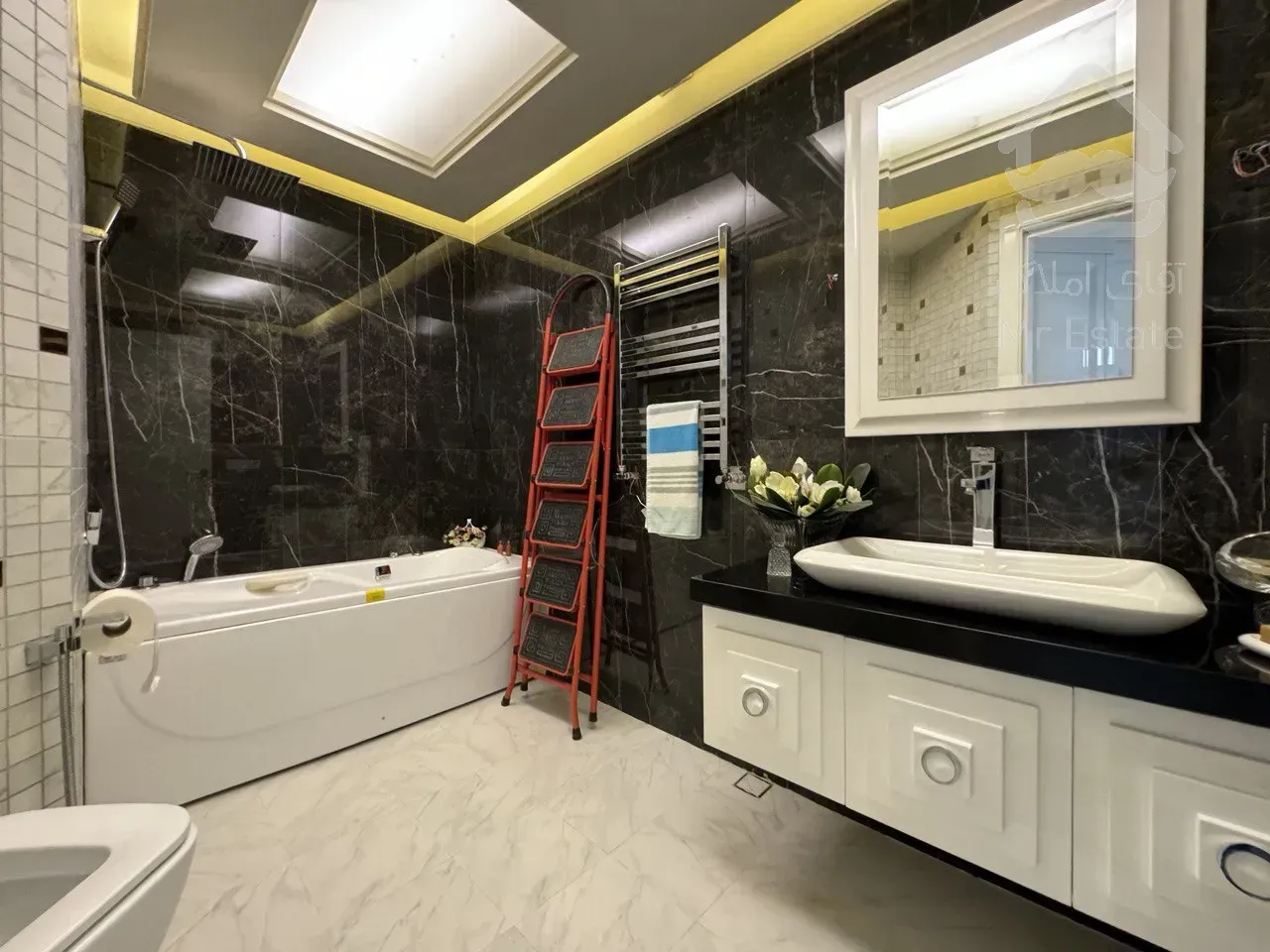 فروش آپارتمان 205 متری در زعفرانیه