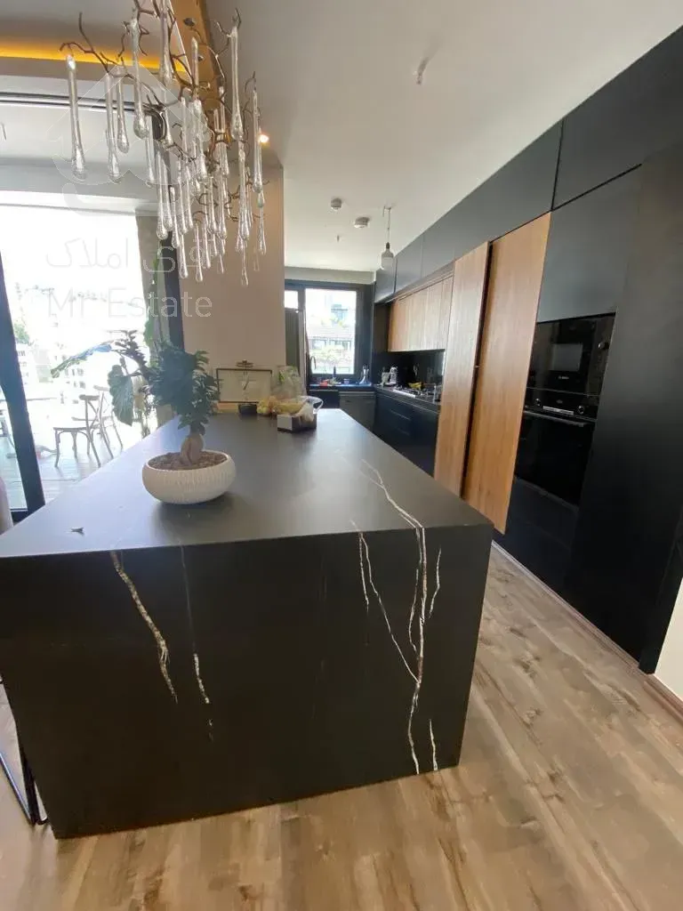 رهن برج 140 متری در ولنجک