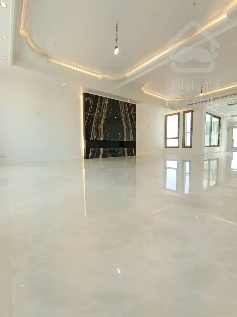 رهن برج 560 متری در زعفرانیه