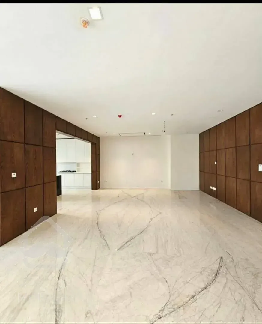 رهن آپارتمان 420 متری در زعفرانیه