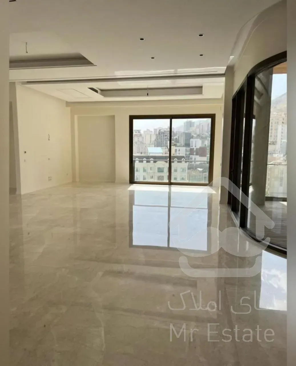 فروش آپارتمان 390 متری در زعفرانیه