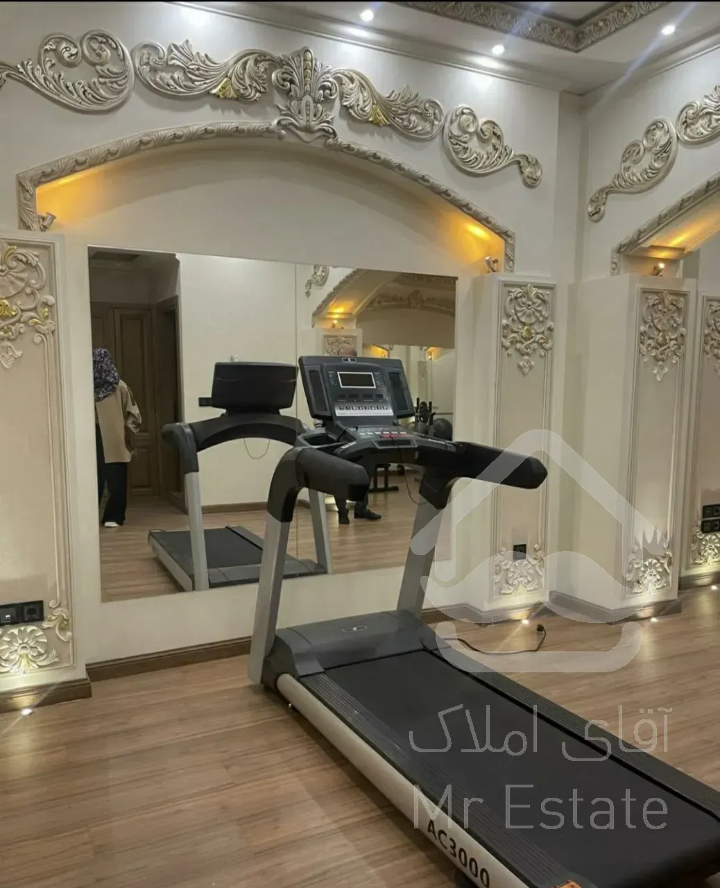 رهن آپارتمان 370 متری در زعفرانیه