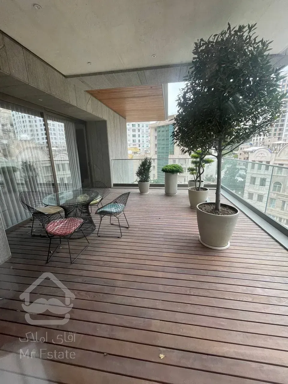 اجاره برج باغ 370 متری در زعفرانیه