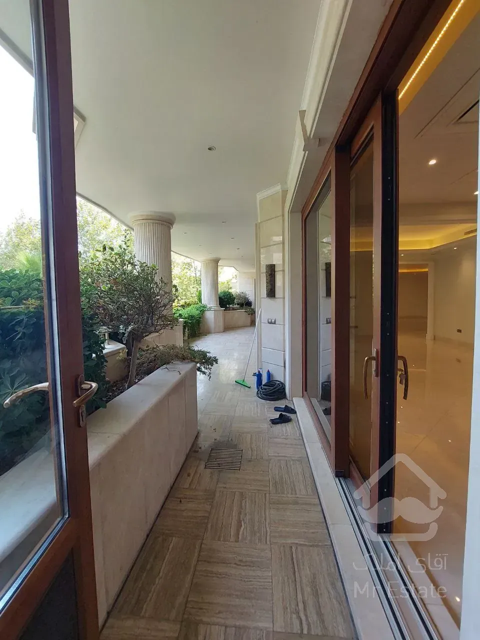 رهن آپارتمان 430 متری در محمودیه