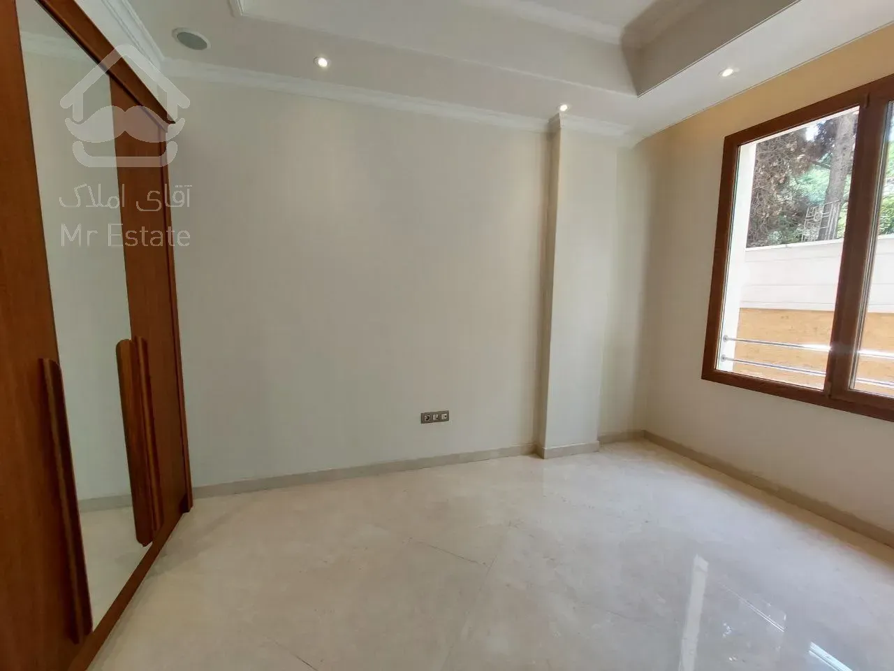 رهن آپارتمان 430 متری در محمودیه