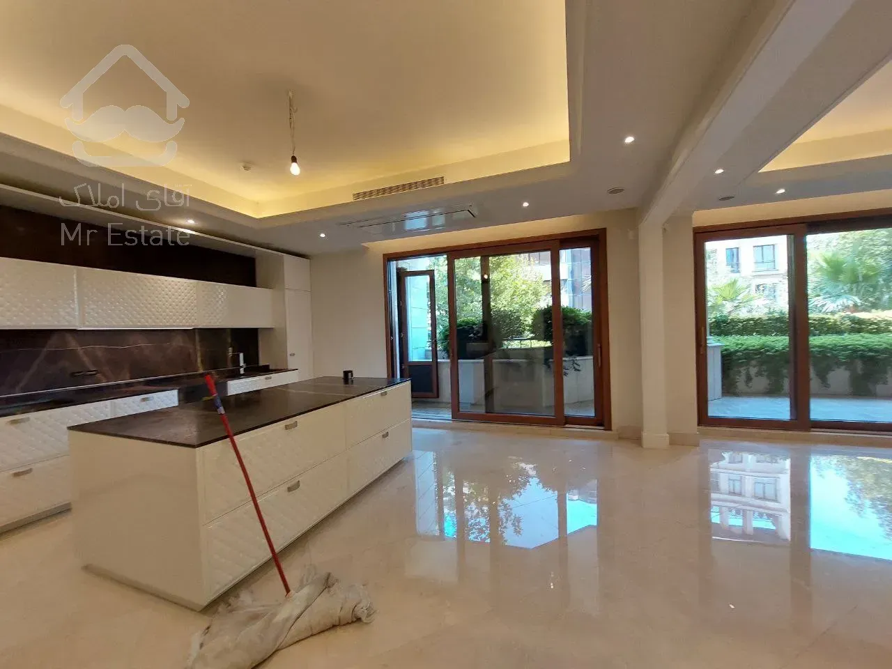 رهن آپارتمان 430 متری در محمودیه