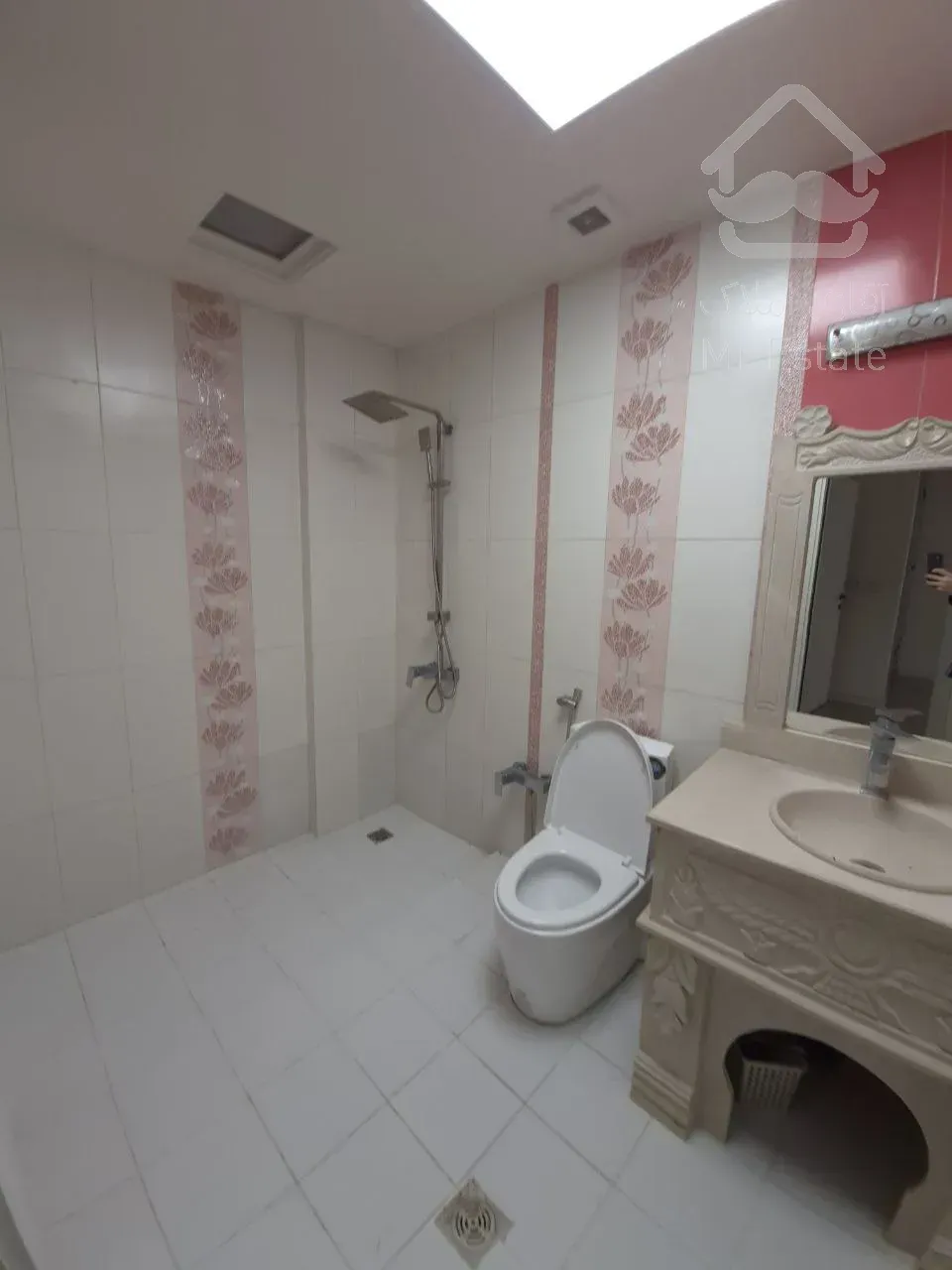 رهن آپارتمان 200 متری در فرشته