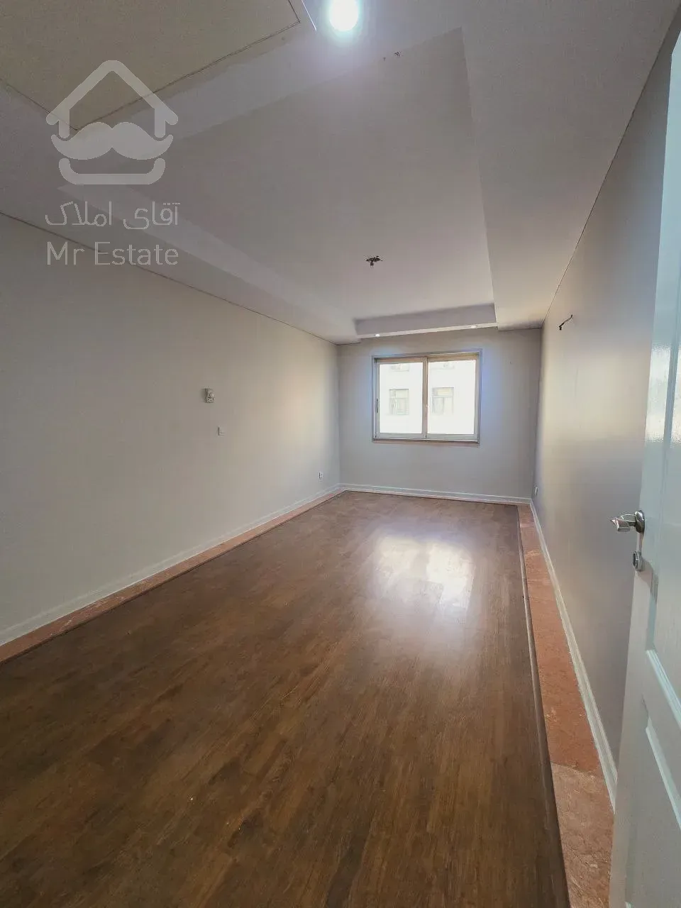 رهن برج باغ 220 متری در زعفرانیه