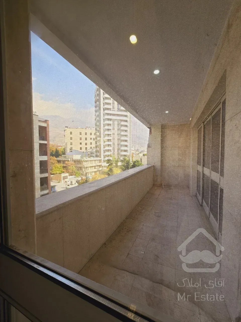 رهن برج باغ 220 متری در زعفرانیه