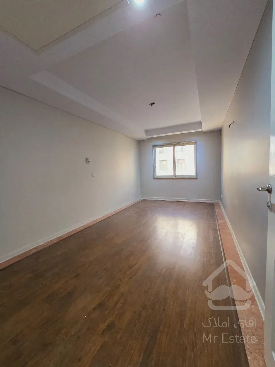 رهن برج باغ 220 متری در زعفرانیه