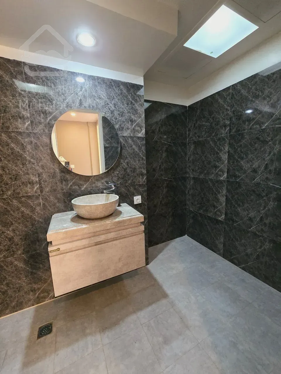 رهن برج باغ 220 متری در زعفرانیه