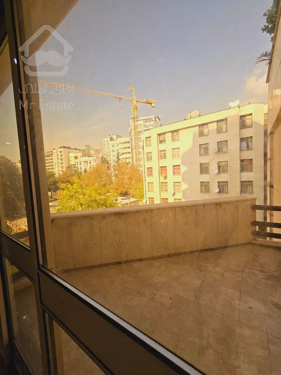 رهن برج باغ 220 متری در زعفرانیه