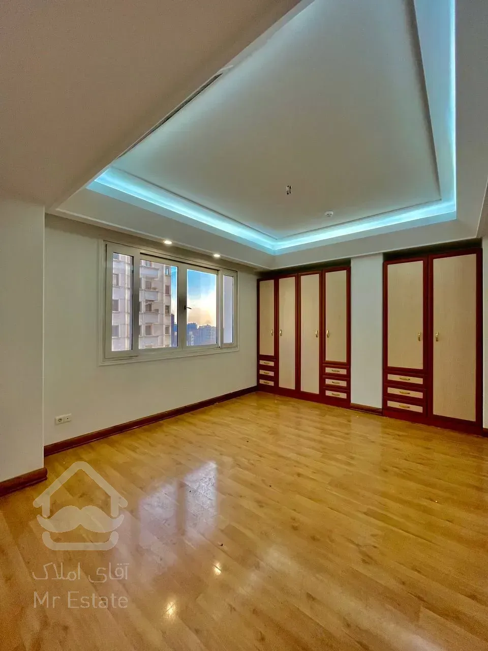 فروش آپارتمان 175 متری در زعفرانیه