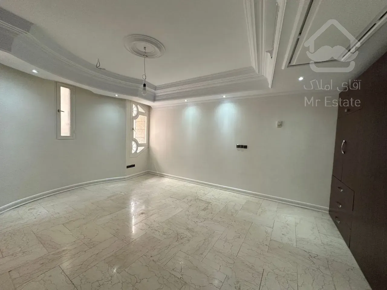 رهن آپارتمان 245 متری در زعفرانیه