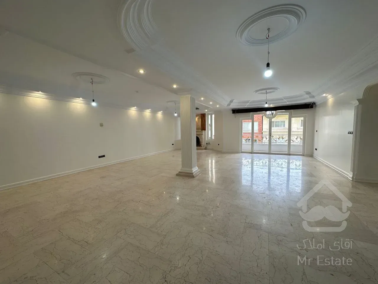 رهن آپارتمان 245 متری در زعفرانیه