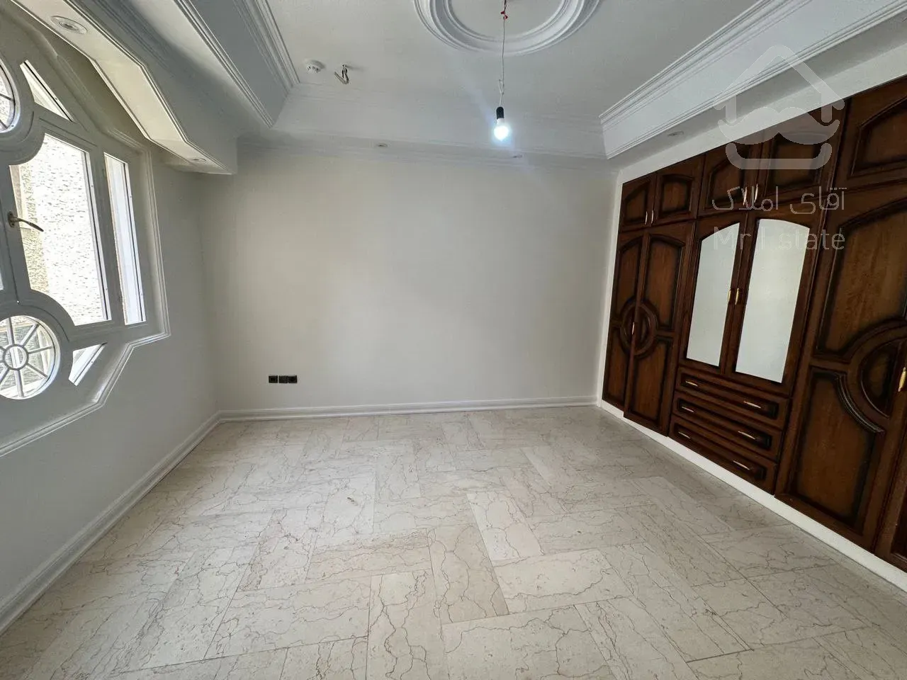 رهن آپارتمان 245 متری در زعفرانیه