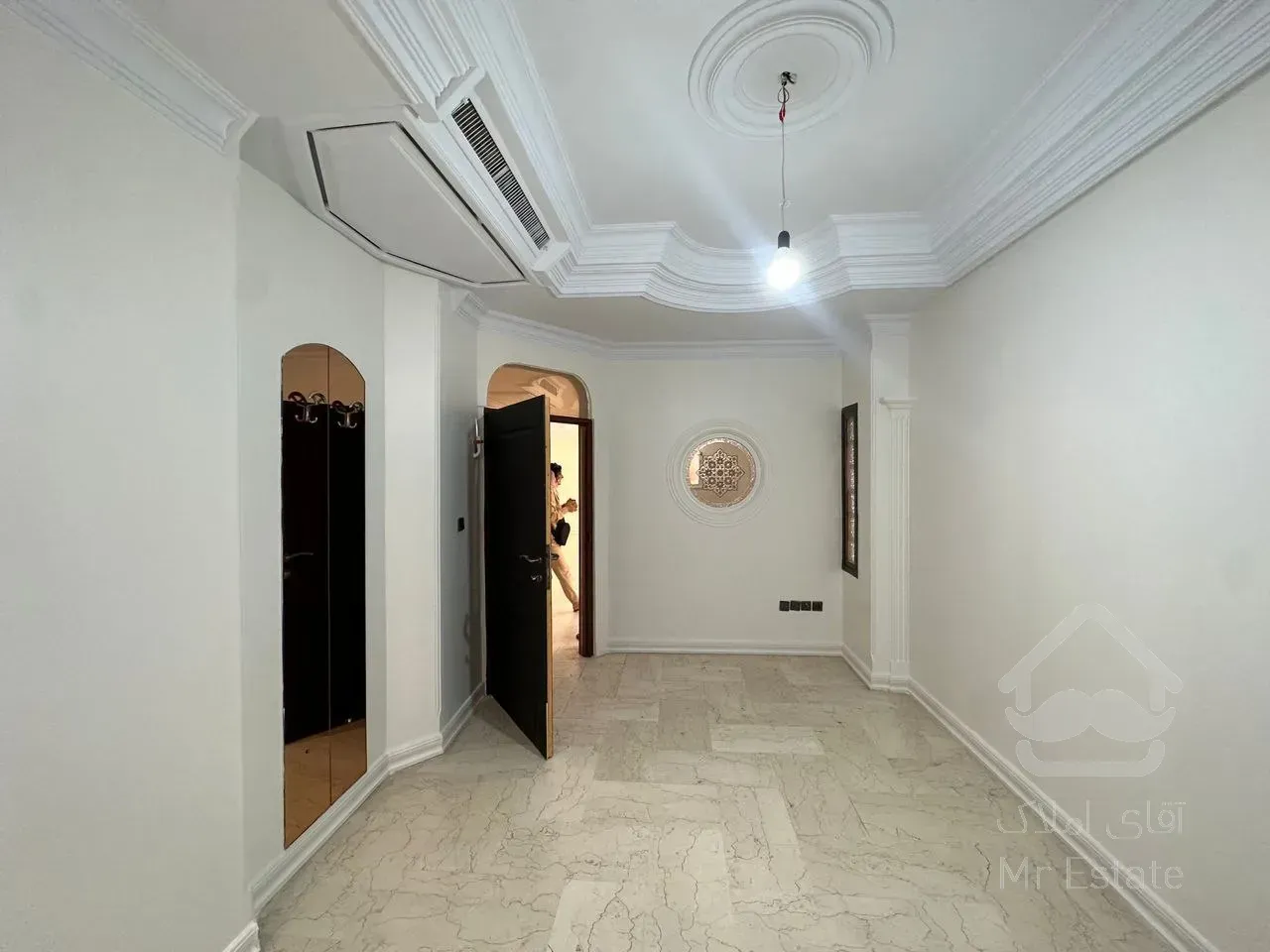 رهن آپارتمان 245 متری در زعفرانیه