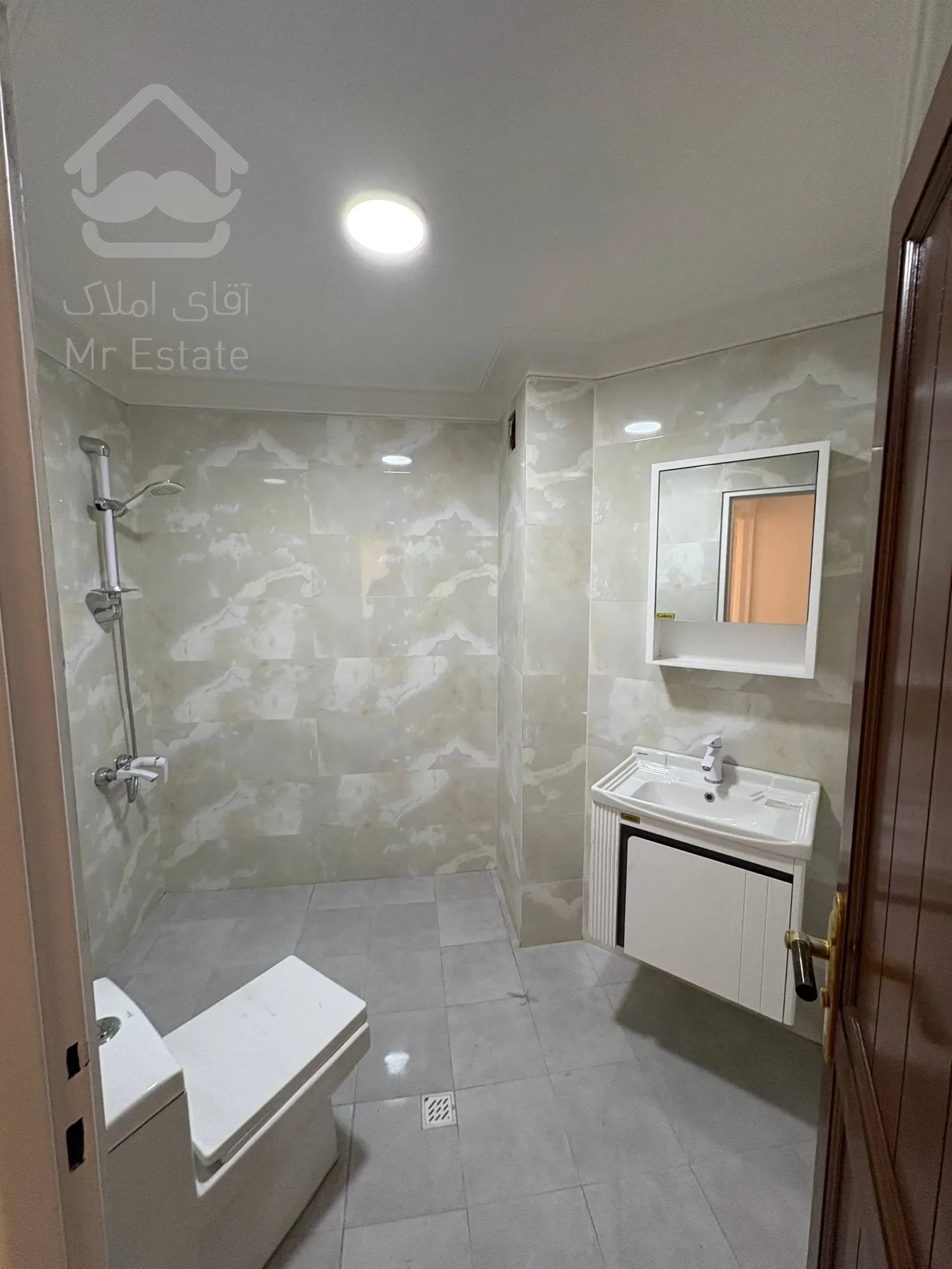 رهن آپارتمان 190 متری در ولنجک