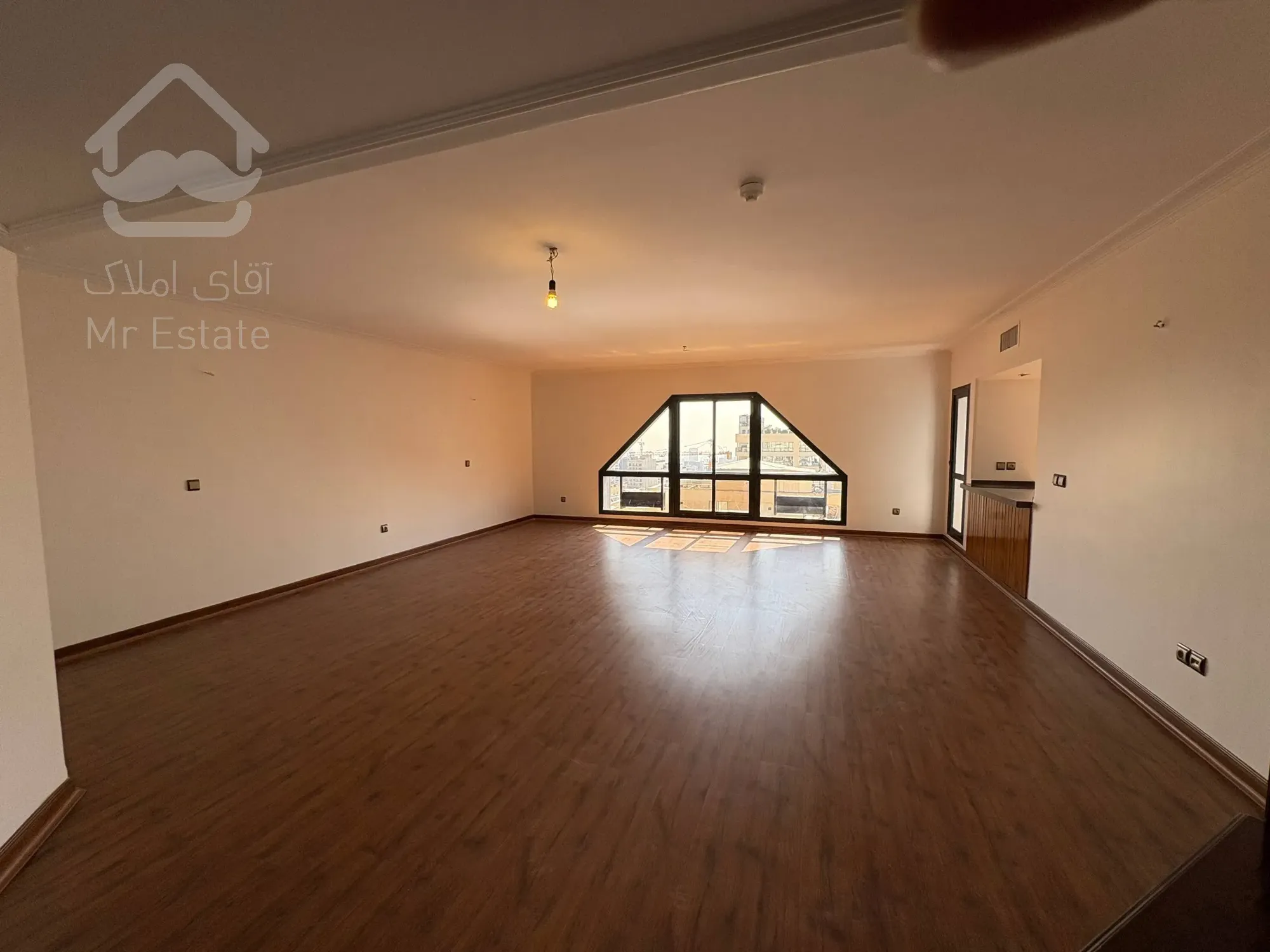 رهن آپارتمان 190 متری در ولنجک