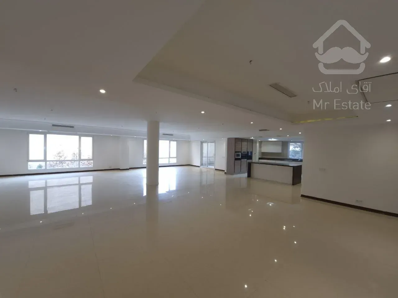 رهن آپارتمان 370 متری در زعفرانیه