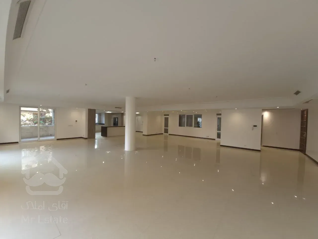 رهن آپارتمان 370 متری در زعفرانیه