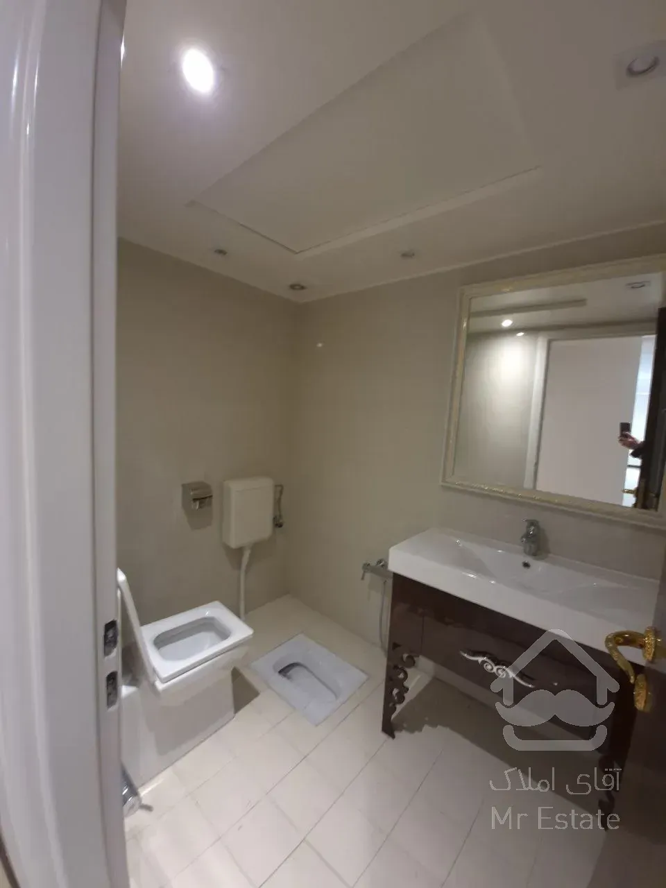 رهن آپارتمان 370 متری در زعفرانیه