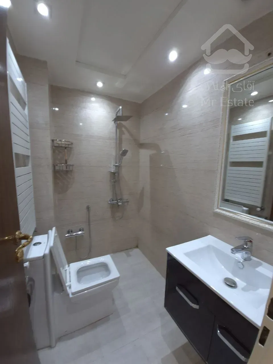 رهن آپارتمان 370 متری در زعفرانیه