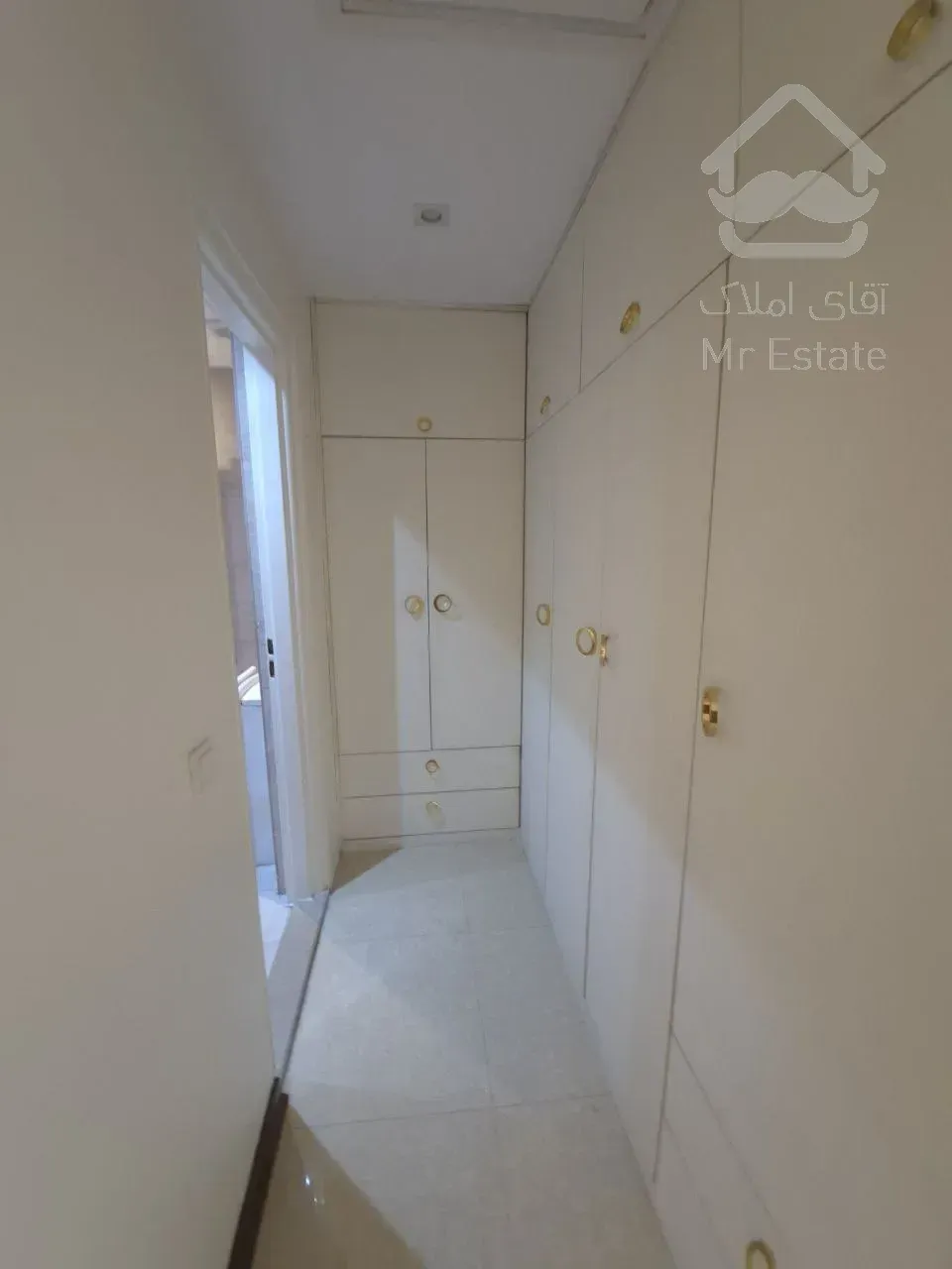 رهن آپارتمان 370 متری در زعفرانیه