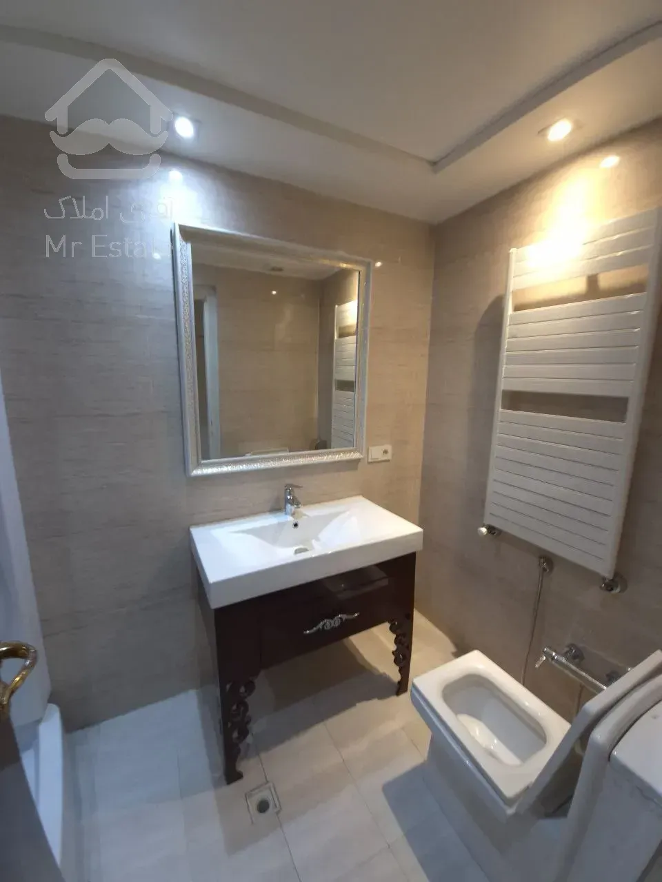 رهن آپارتمان 370 متری در زعفرانیه