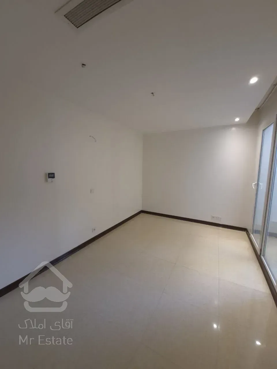 رهن آپارتمان 370 متری در زعفرانیه