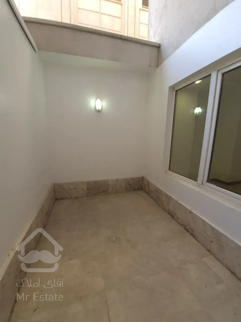 رهن آپارتمان 370 متری در زعفرانیه