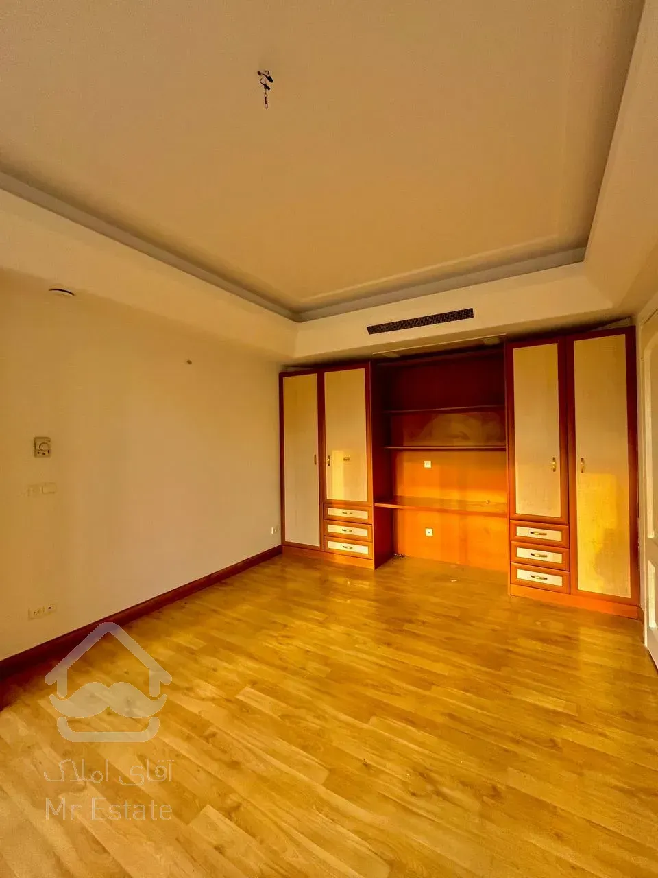 فروش آپارتمان 175 متری در زعفرانیه