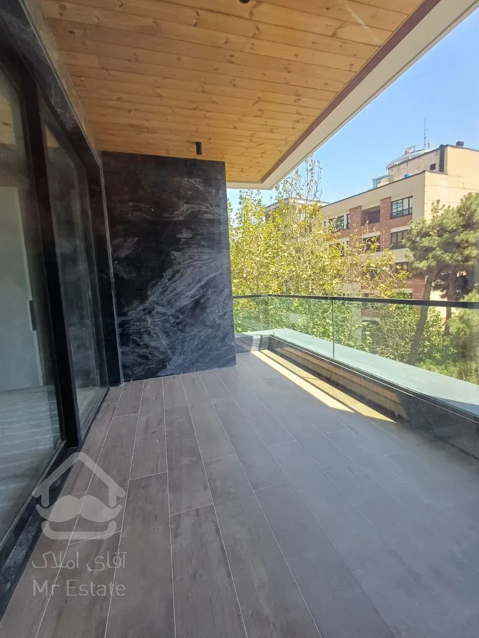 فروش آپارتمان 450 متری در زعفرانیه