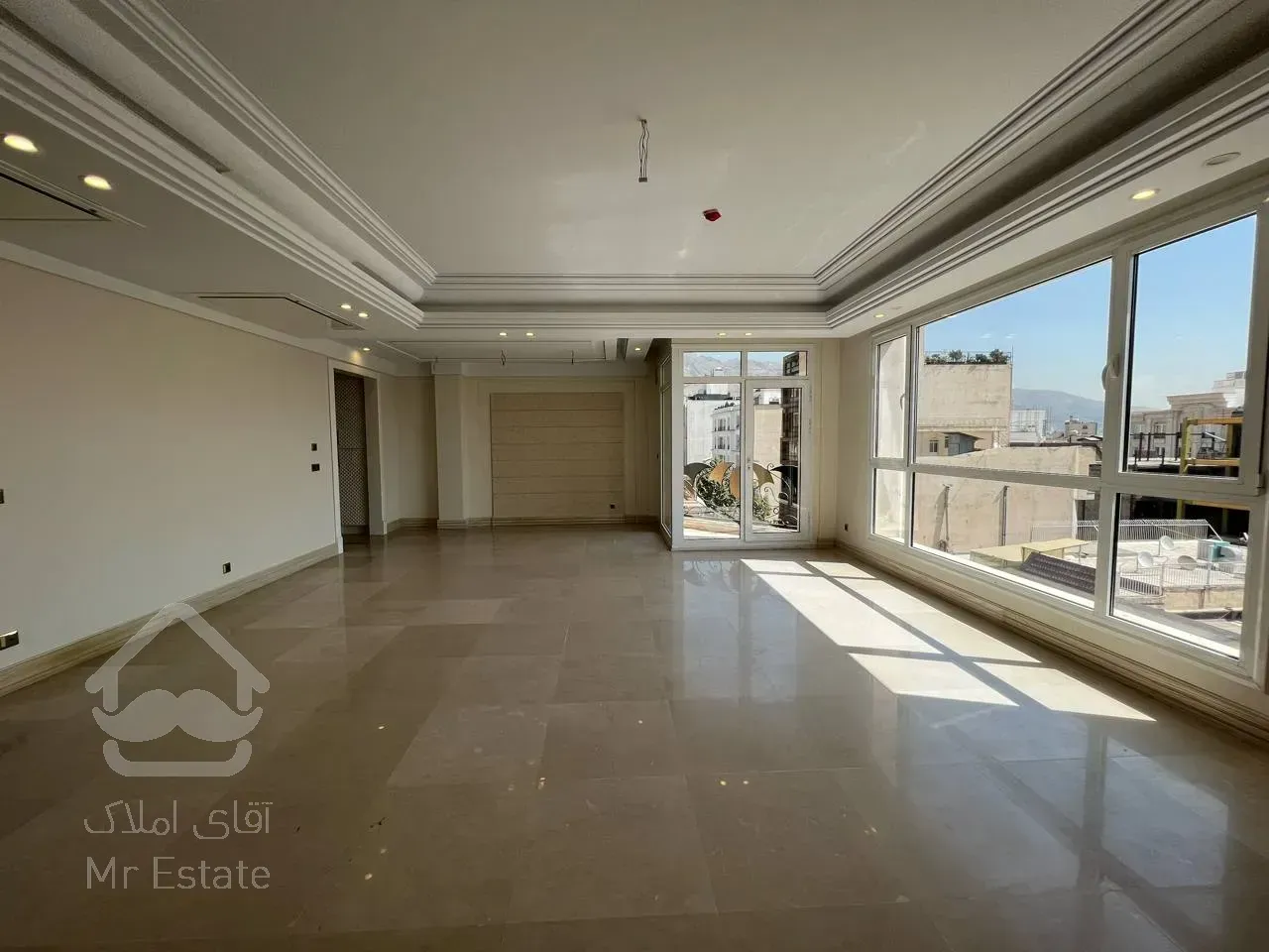 فروش آپارتمان 173 متری در زعفرانیه