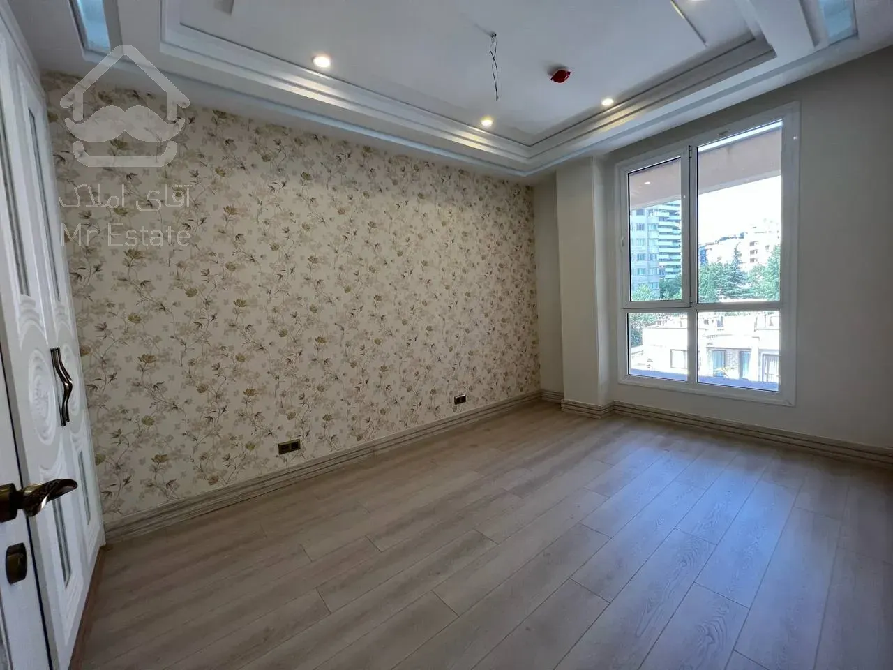 فروش آپارتمان 173 متری در زعفرانیه