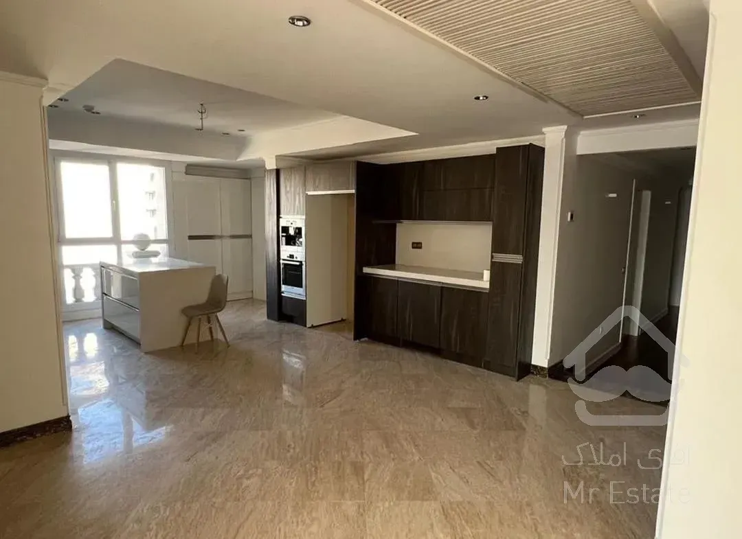 فروش آپارتمان 275 متری در زعفرانیه