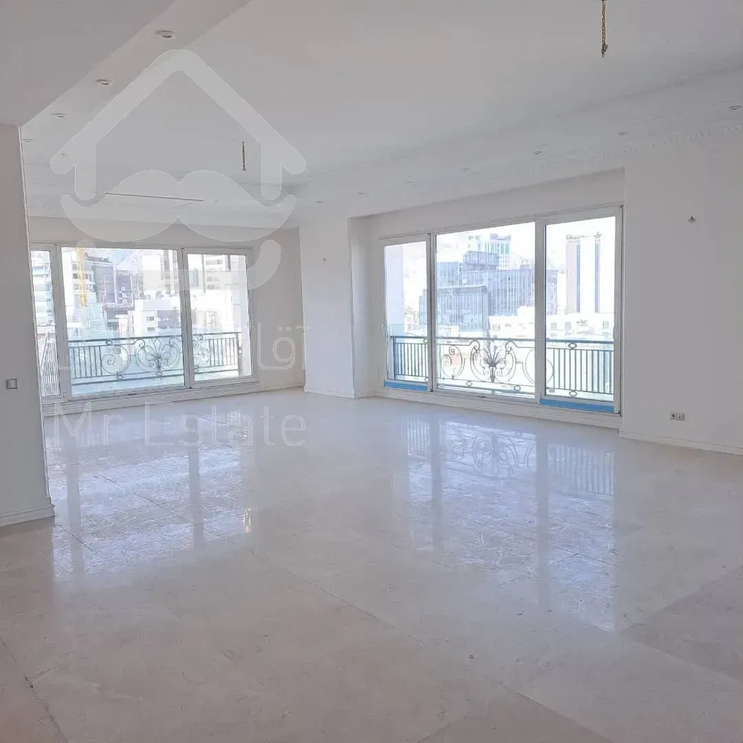 رهن آپارتمان 550 متری در محمودیه