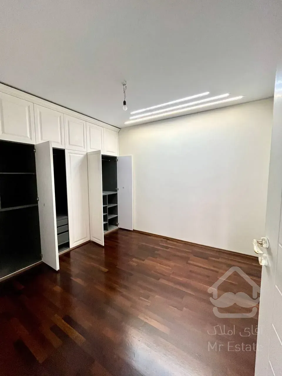 فروش آپارتمان 163 متری در زعفرانیه