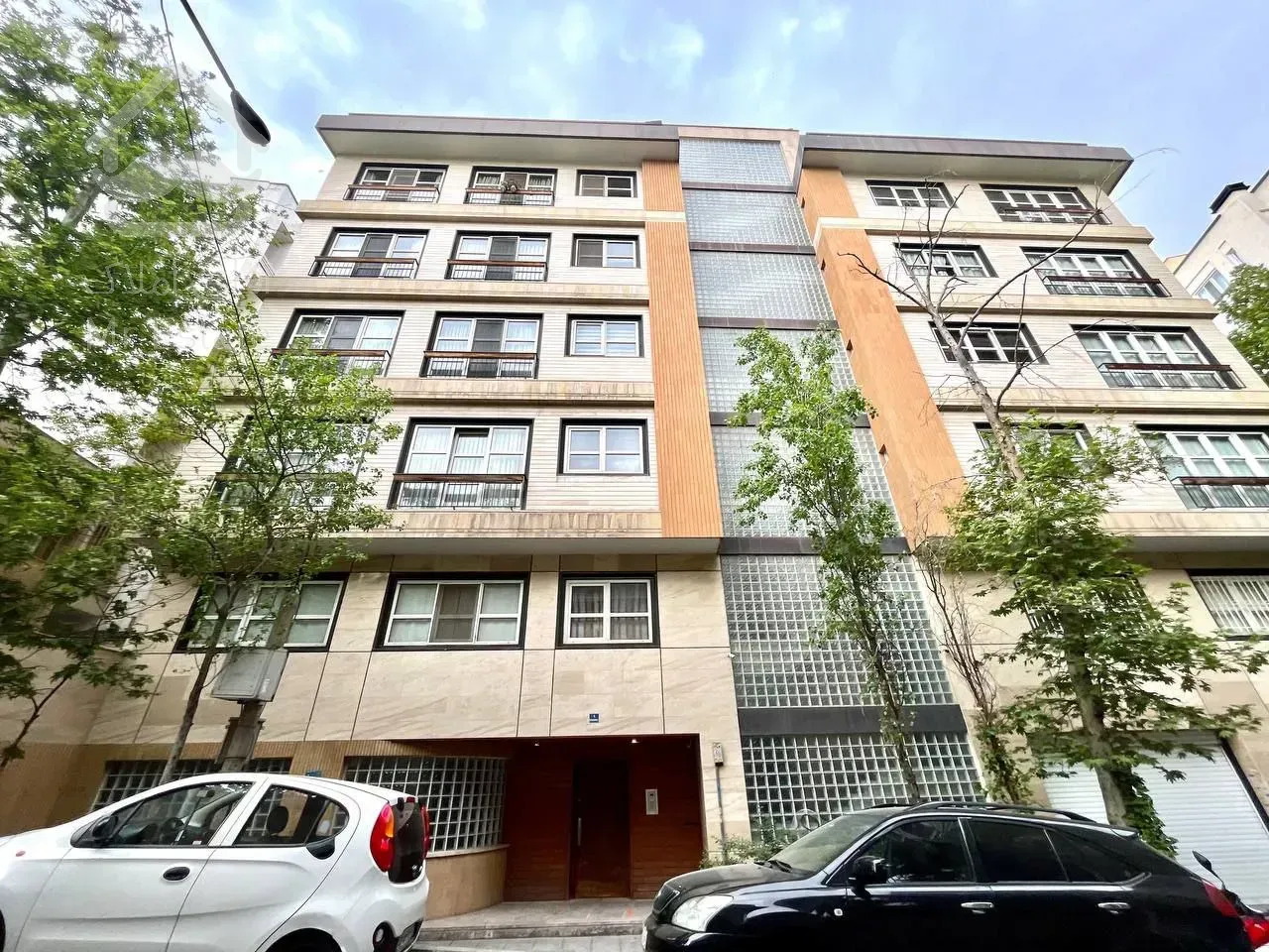 فروش آپارتمان 163 متری در زعفرانیه