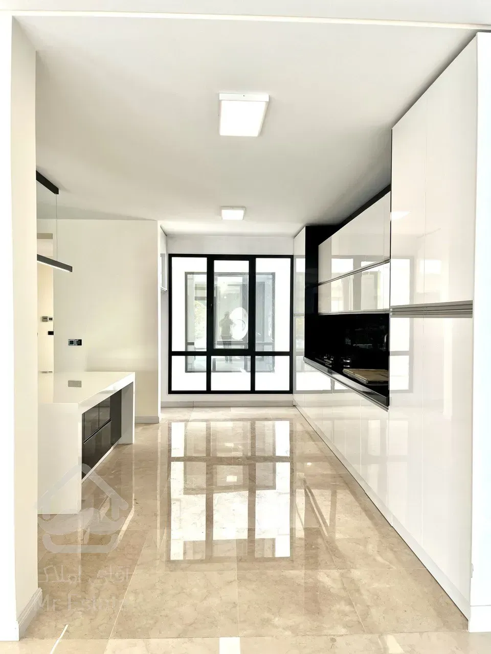 فروش آپارتمان 217 متری در زعفرانیه