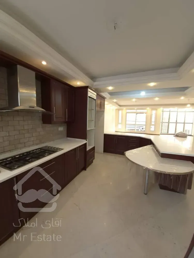 رهن آپارتمان 175 متری در محمودیه