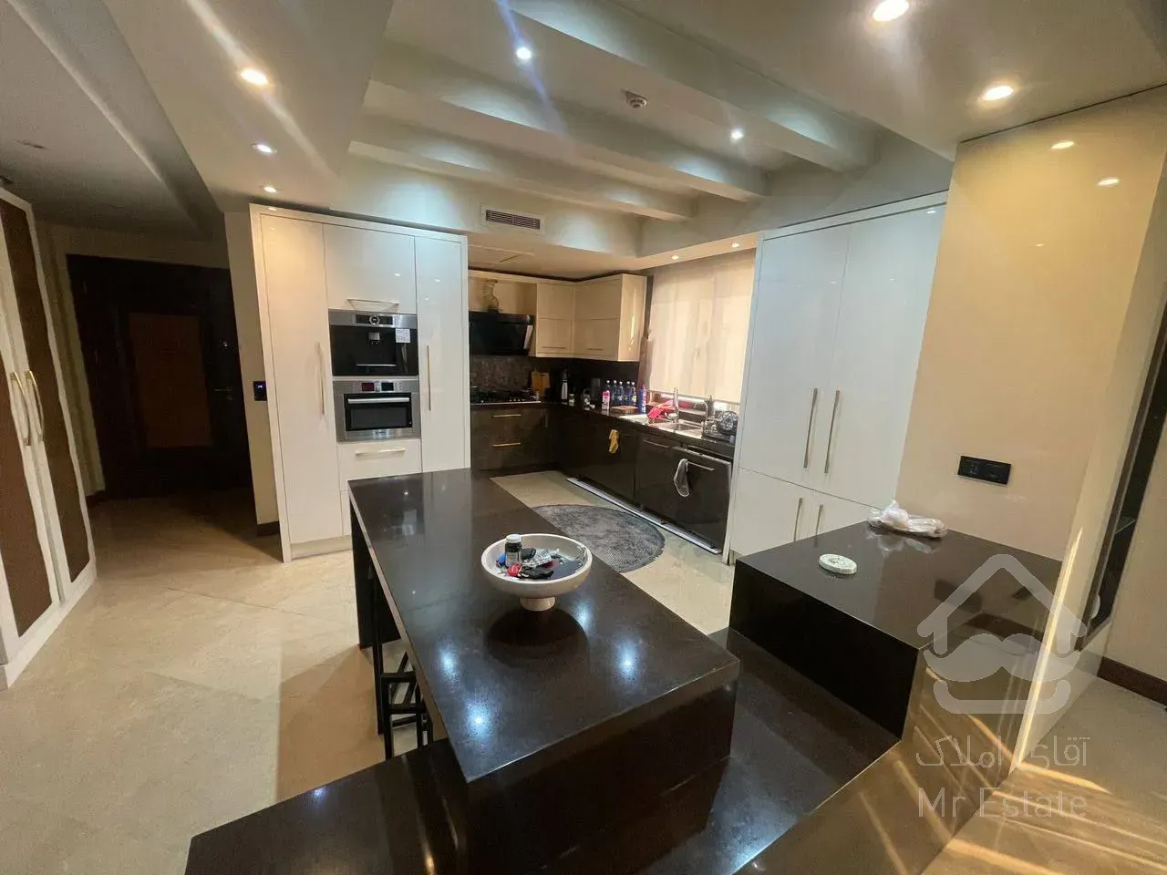 اجاره آپارتمان 230 متری در زعفرانیه