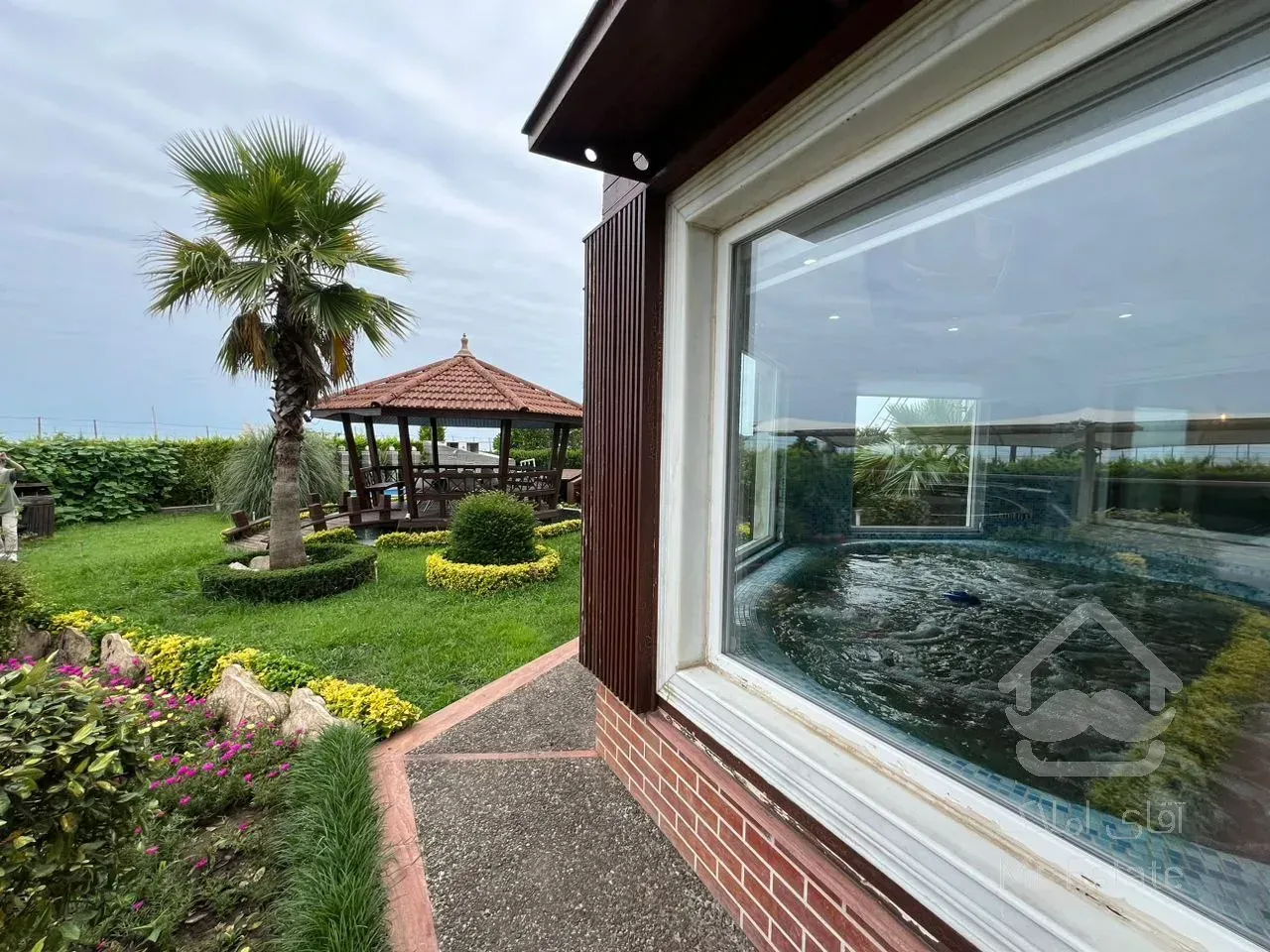 فروش ویلای خط اول ساحل تریپلکس بندرانزلی