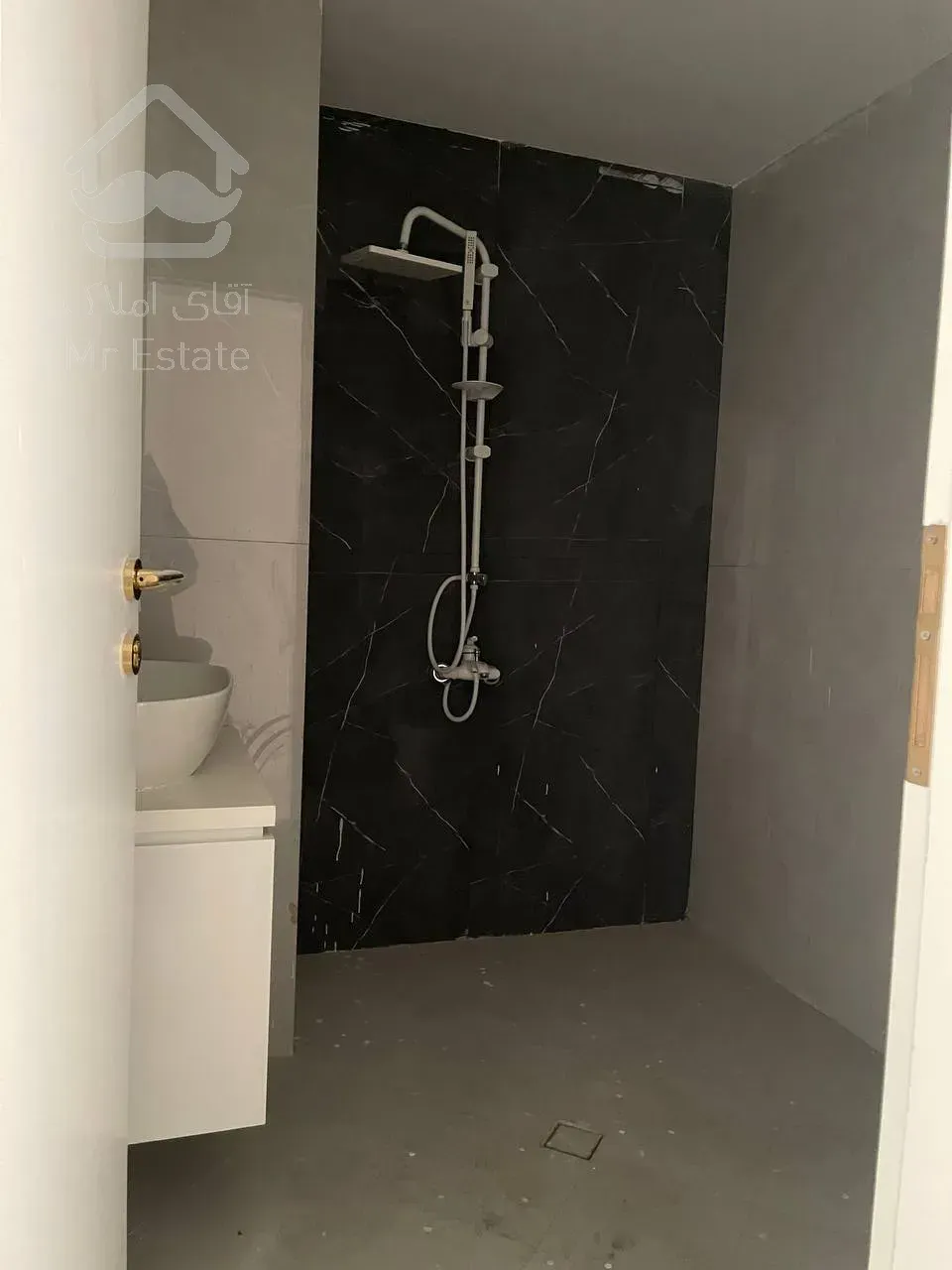 پیش فروش واحد  مسکونی 90 متری 2 خواب /  سازنده حاج رحیم قربانی