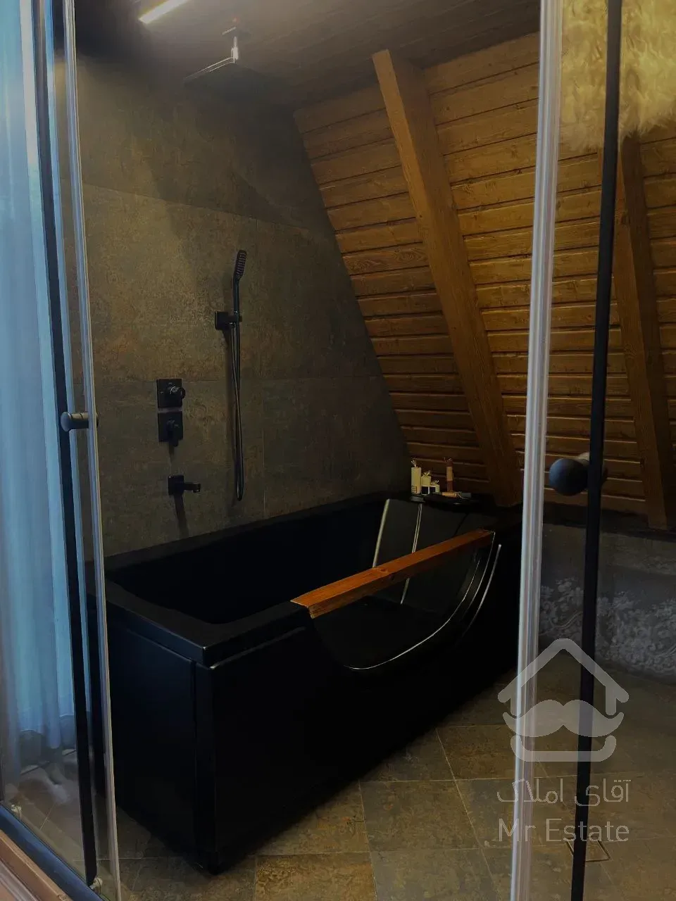 فروش کلبه سوییسی استخر دار رشت