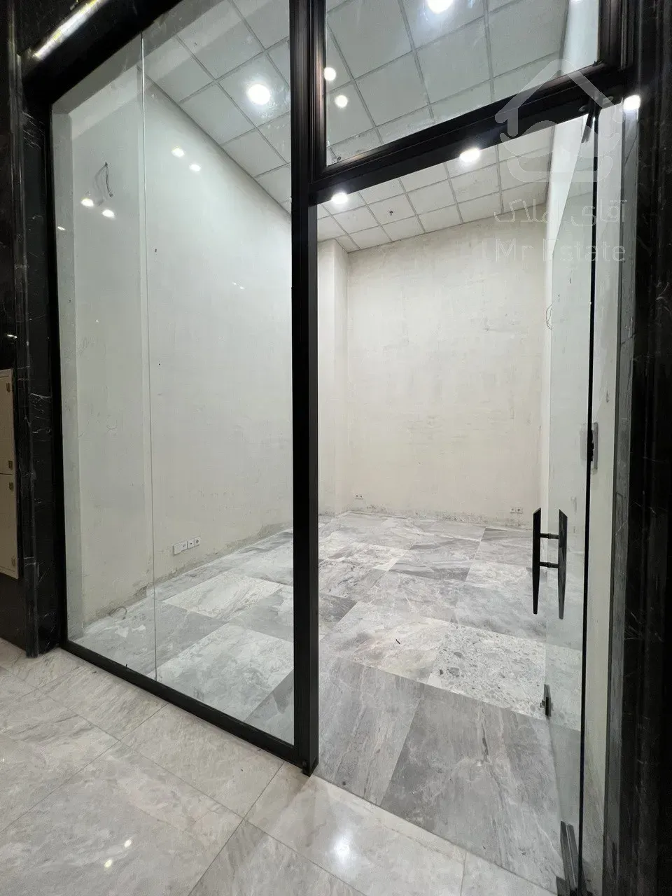 اجاره مغازه 19 متری در مرکز خرید رونیکا مال هروی