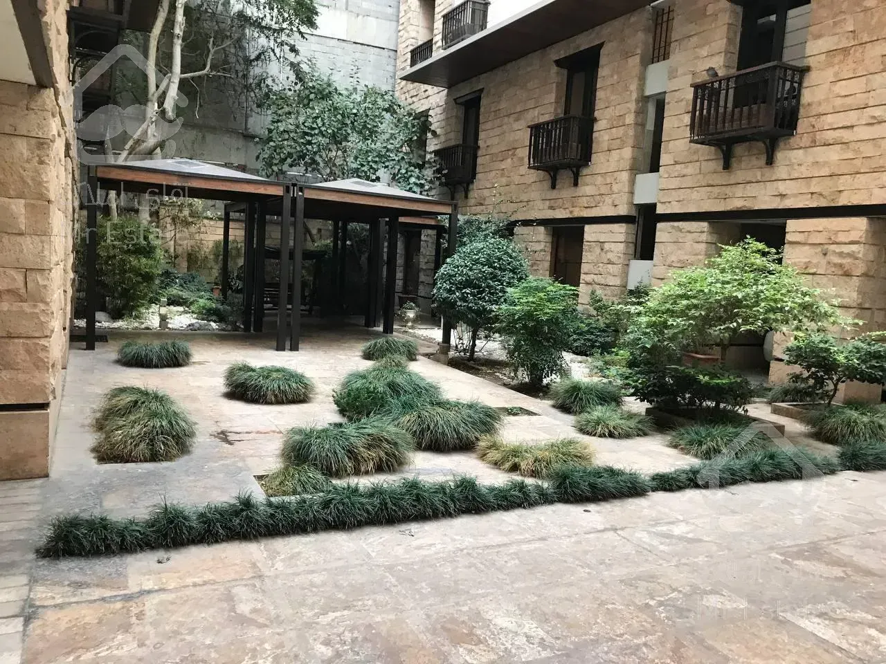 640 متر کلنگی در زعفرانیه