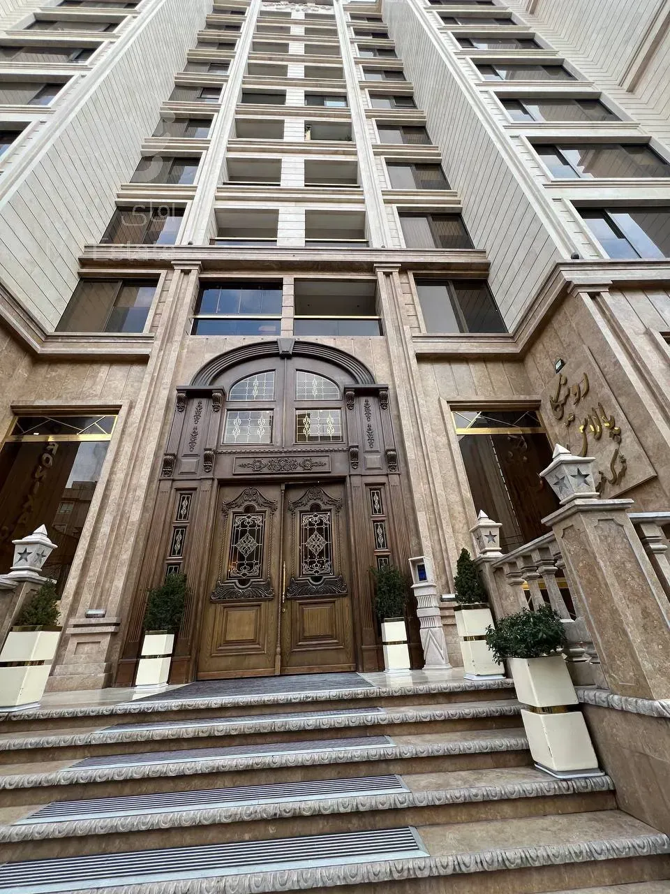 پیش فروش 123 متر رونیکا پالاس نارمک  در بهترین لوکیشن در شرق تهران