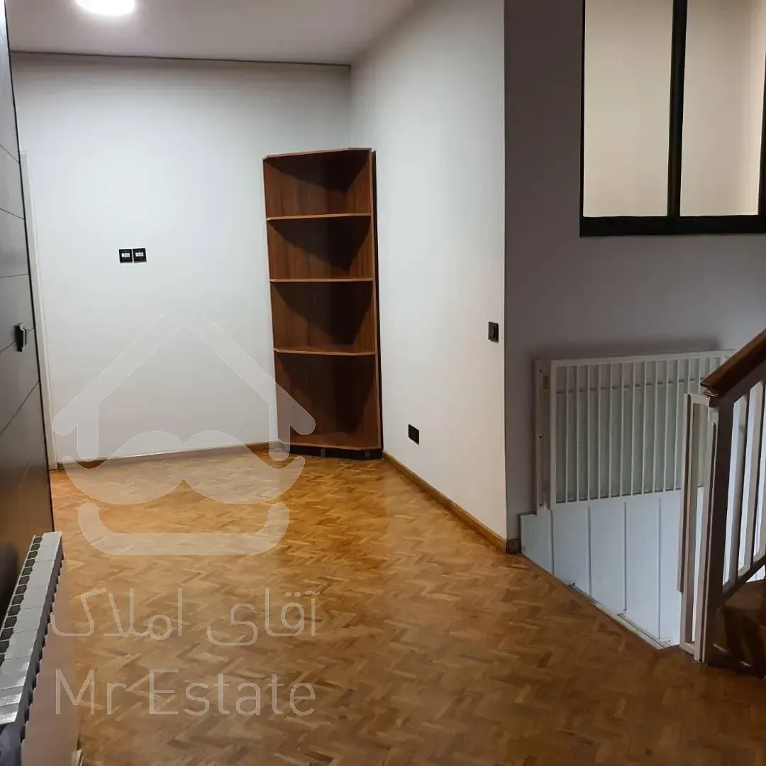 فروش ویلایی 480 متری زیر قیمت فرمانیه