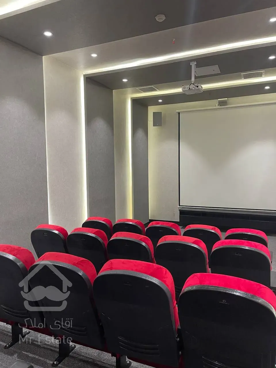 فروش آپارتمان 111 متری لاکچری دو خواب در بلوار کوهک